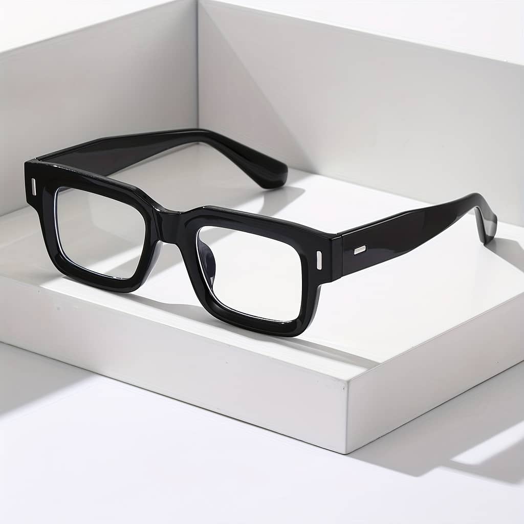 A Pair Of Men’ Stylish And Minimalist Versatile Flat Glasses. Accessories Shop Online at Dubai Trades 2