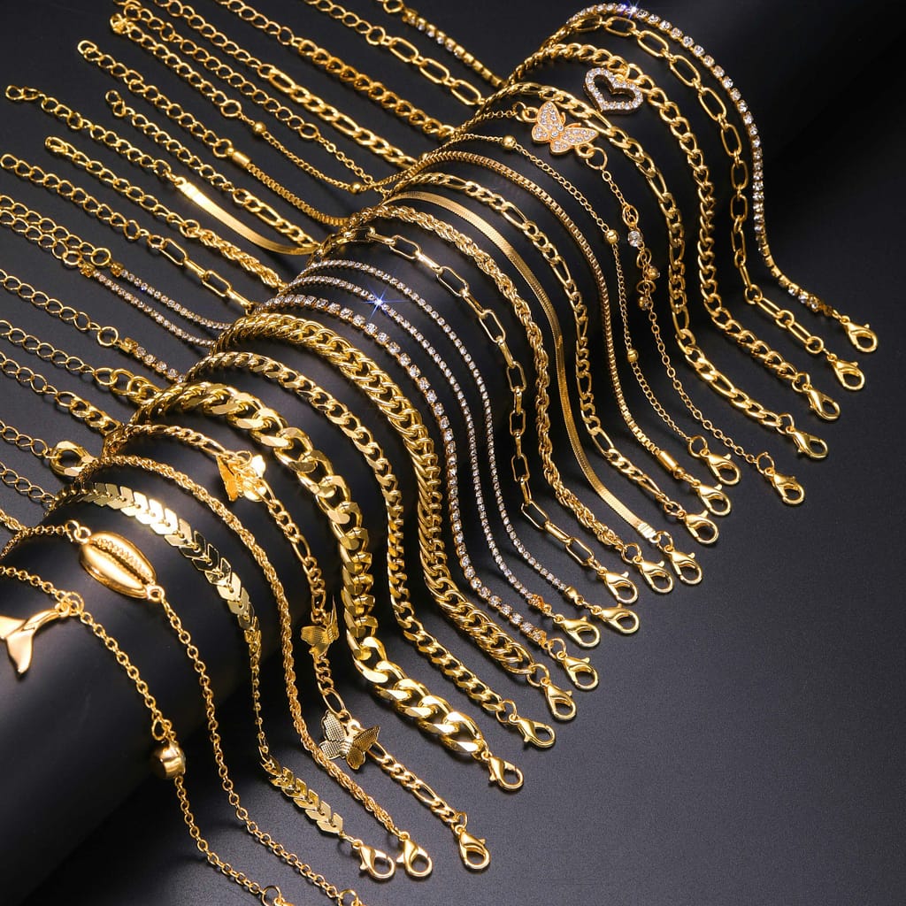 A Set Of 17 Pieces Of Stylish And Elegant Golden Hollowed Out Love Heart Shell Anklets, Multiple Sets For Girls To Wear On Summer Vacations And Daily , Holiday Gifts. Anklets Shop Online at Dubai Trades 2
