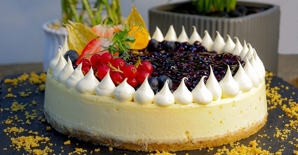 1, 2 Or 3 Kg Cake Of Choice At 4* Filaments At Southern Sun Abu Dhabi restaurants Shop Online at Dubai Trades 2