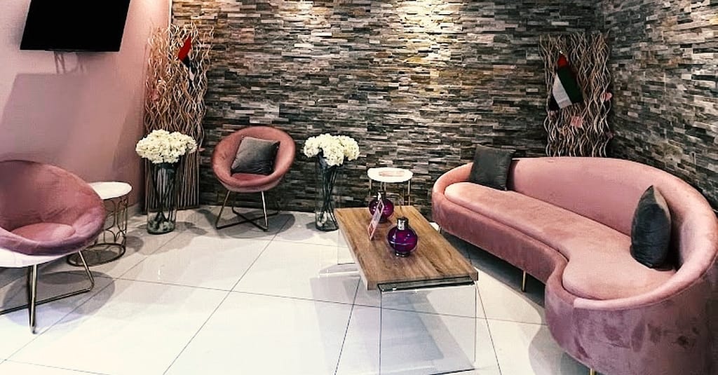20, 30 Or 40 Minute Feet Reflexology, Classic Pedicure & More Dubai other Shop Online at Dubai Trades 10