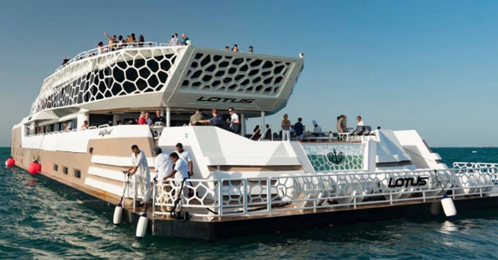 3-Hour Megayacht 5* Dinner + Drinks: Child (Aed 199), Adult (Aed 249) Dubai restaurants Shop Online at Dubai Trades 11