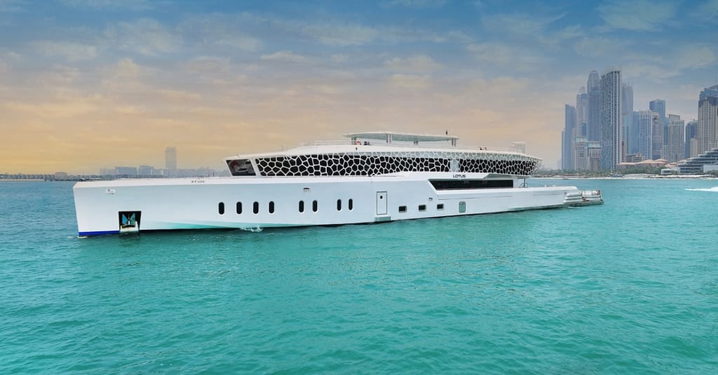 3-Hour Megayacht 5* Dinner + Drinks: Child (Aed 199), Adult (Aed 249) Dubai restaurants Shop Online at Dubai Trades 3