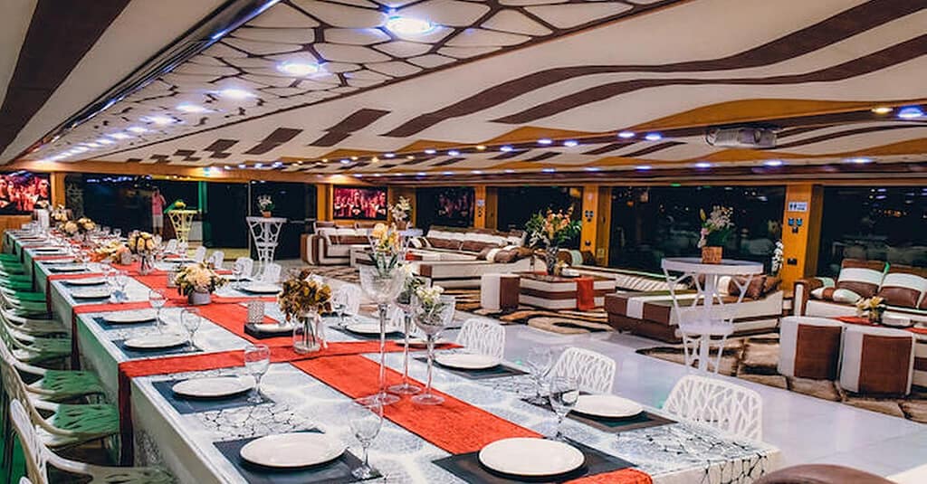 3-Hour Megayacht 5* Dinner + Drinks: Child (Aed 199), Adult (Aed 249) Dubai restaurants Shop Online at Dubai Trades 7