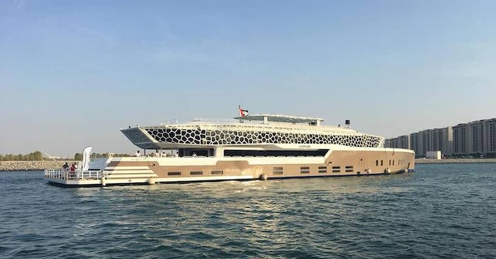 3-Hour Megayacht 5* Dinner + Drinks: Child (Aed 199), Adult (Aed 249) Dubai restaurants Shop Online at Dubai Trades 8