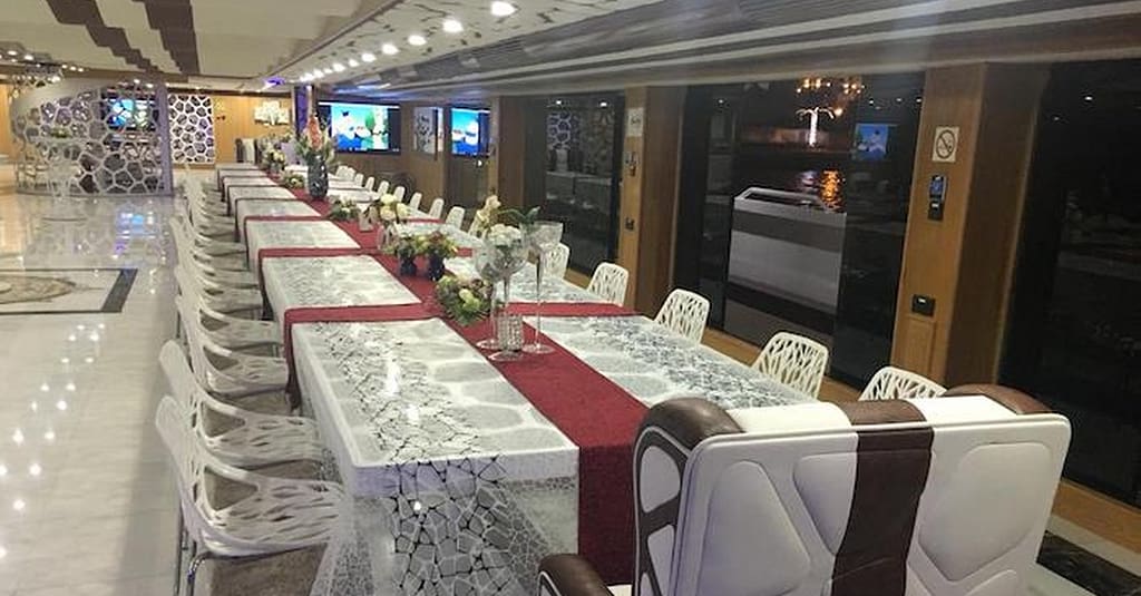 3-Hour Megayacht 5* Dinner + Drinks: Child (Aed 199), Adult (Aed 249) Dubai restaurants Shop Online at Dubai Trades 9
