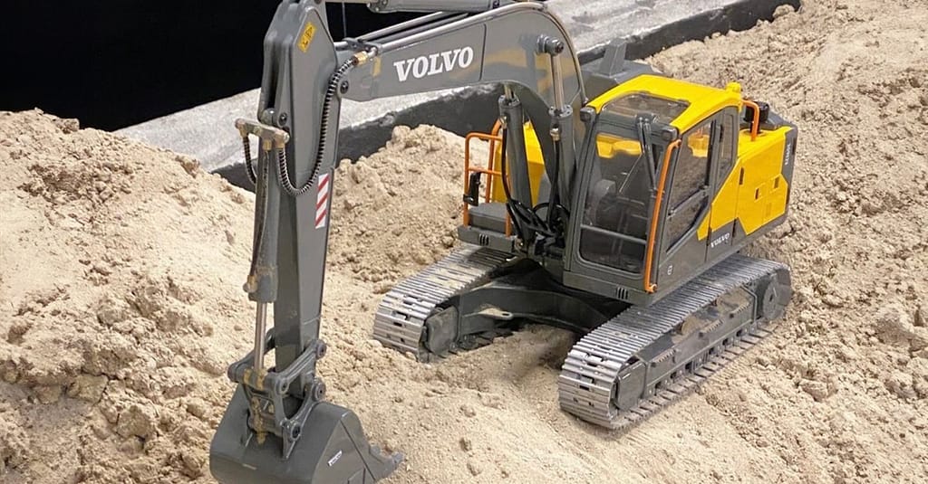 30-Min Construction Scale 1/14 Gaming, Bite & Beverages For 1, 2, Or 4 Dubai restaurants Shop Online at Dubai Trades 6