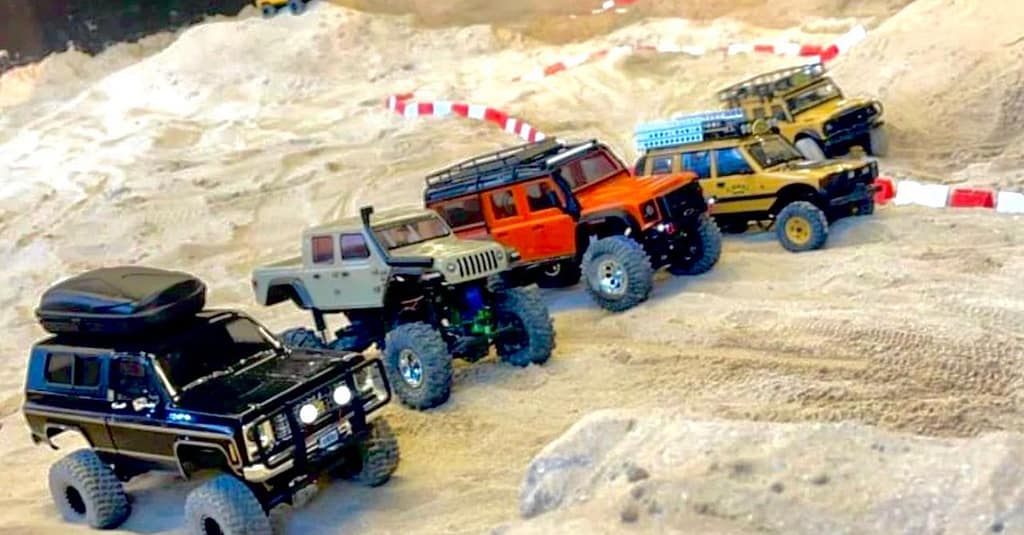 30-Min Construction Scale 1/14 Gaming, Bite & Beverages For 1, 2, Or 4 Dubai restaurants Shop Online at Dubai Trades 8
