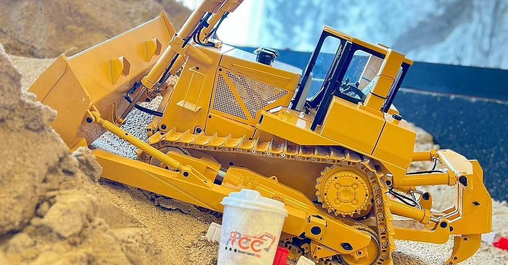 30-Min Construction Scale 1/14 Gaming, Bite & Beverages For 1, 2, Or 4 Dubai restaurants Shop Online at Dubai Trades 2
