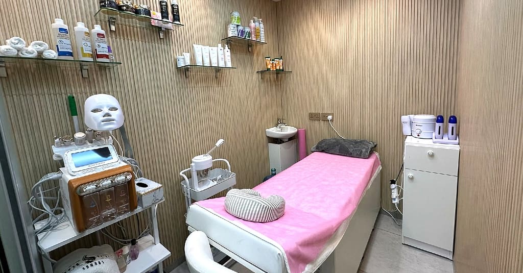 Get Classic Or Gelish Manicure, Pedicure Or Acrylic Nail Extensions! Dubai other Shop Online at Dubai Trades 9