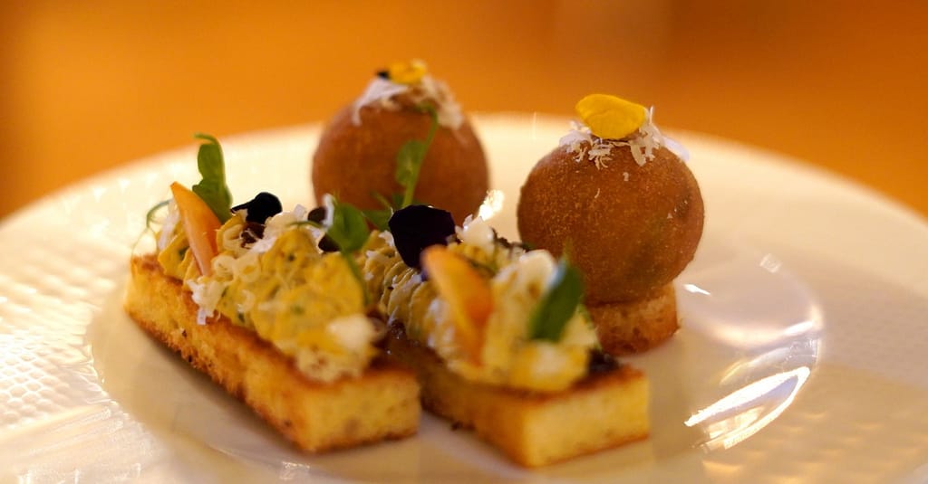 5* Afternoon High Tea Experience For Two, Four, Or Eight People Dubai restaurants Shop Online at Dubai Trades 5