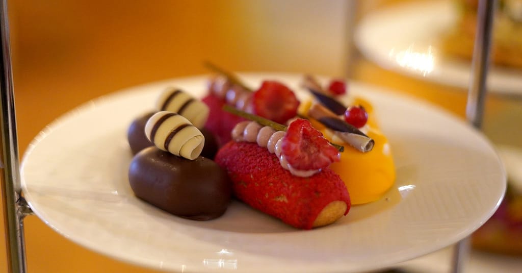 5* Afternoon High Tea Experience For Two, Four, Or Eight People Dubai restaurants Shop Online at Dubai Trades 6