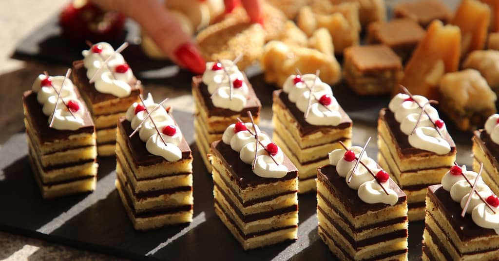 5* Daily Lunch Buffet With Beverages: Child (Aed 39), Adult (Aed 69) Dubai restaurants Shop Online at Dubai Trades 5