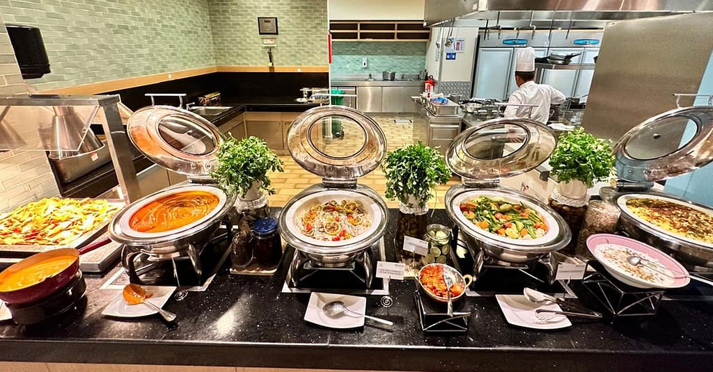 5* Dinner W/ Beverages For Child (Aed 59) Or Up To 4 Adults (Aed 139) Abu Dhabi restaurants Shop Online at Dubai Trades 6