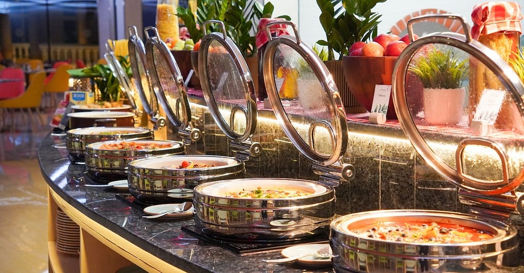 5* International, Mediterranean Or Italian Theme Night With Beverages Dubai restaurants Shop Online at Dubai Trades 3