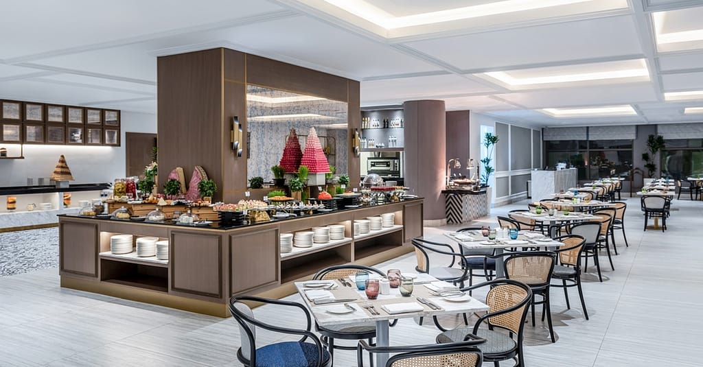 5* Premium Sunday Lunch With Beverages For 1 Child Or 1, 2 Or 4 Adults Dubai restaurants Shop Online at Dubai Trades 5