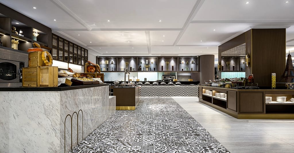 5* Premium Sunday Lunch With Beverages For 1 Child Or 1, 2 Or 4 Adults Dubai restaurants Shop Online at Dubai Trades 6