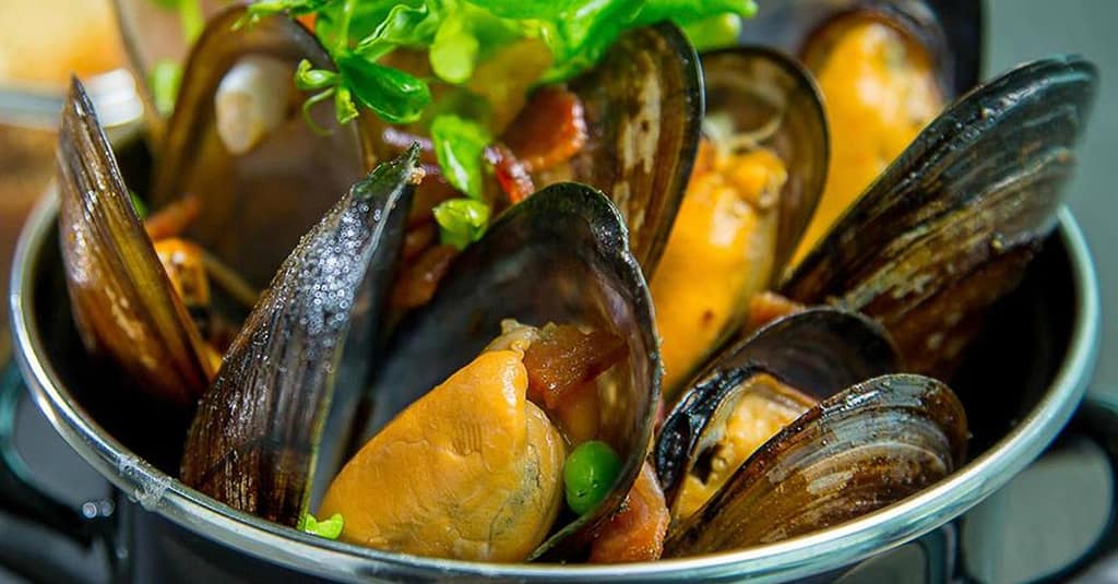 5* Saturday Brunch And: Child (Aed 137) Or Adult (Aed 274) Abu Dhabi restaurants Shop Online at Dubai Trades 12