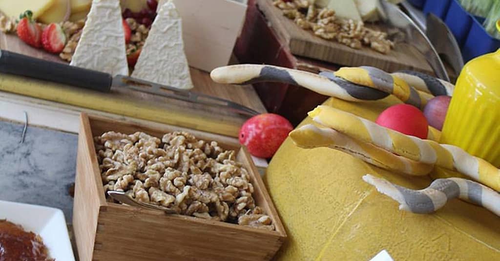 5* Saturday Brunch And: Child (Aed 137) Or Adult (Aed 274) Abu Dhabi restaurants Shop Online at Dubai Trades 16