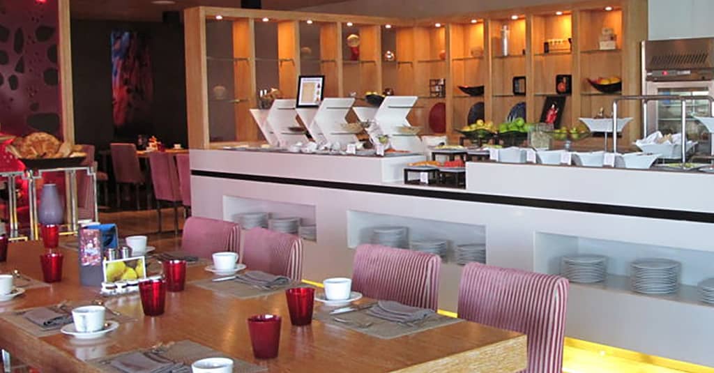5* Saturday Brunch And: Child (Aed 137) Or Adult (Aed 274) Abu Dhabi restaurants Shop Online at Dubai Trades 5