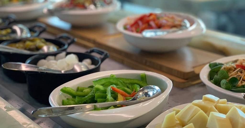 5* Saturday Brunch W/Optional Pool Access: Child Aed 75, Adult Aed 149 Abu Dhabi restaurants Shop Online at Dubai Trades 17