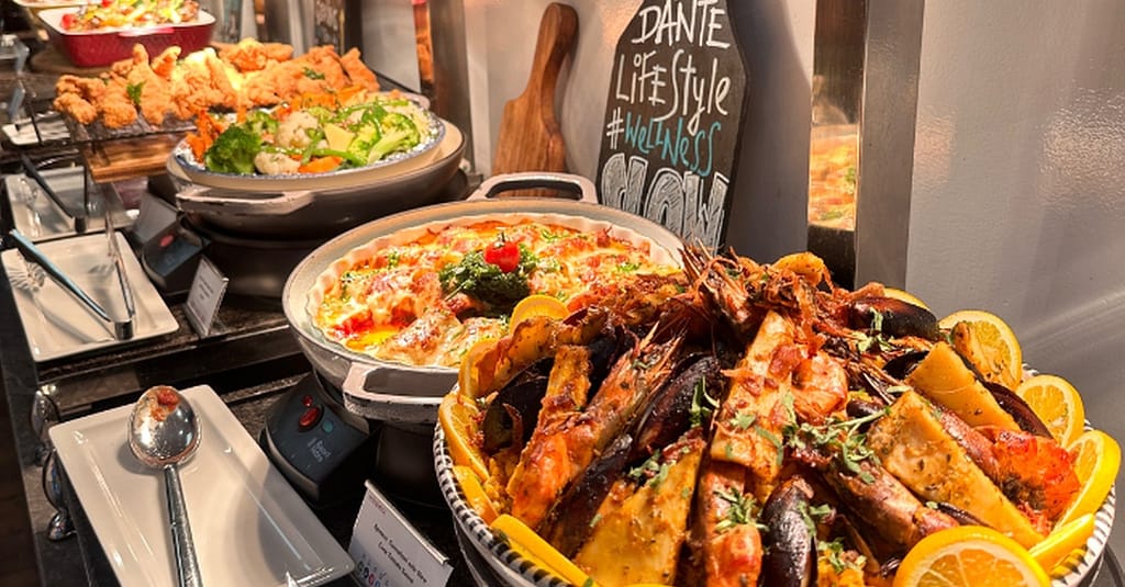 5* Saturday Brunch With Soft Or House Beverages For 1, 2, Or 4 Adults Dubai restaurants Shop Online at Dubai Trades 3