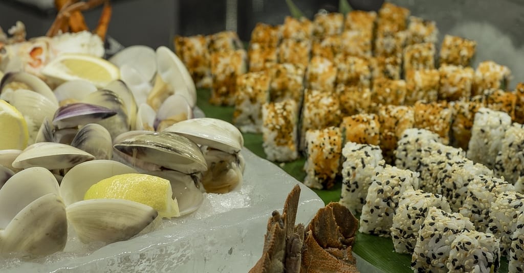 5* Seafood Theme Night Buffet W/Beverage For A Child Or Up To 4 Adults Abu Dhabi restaurants Shop Online at Dubai Trades 4