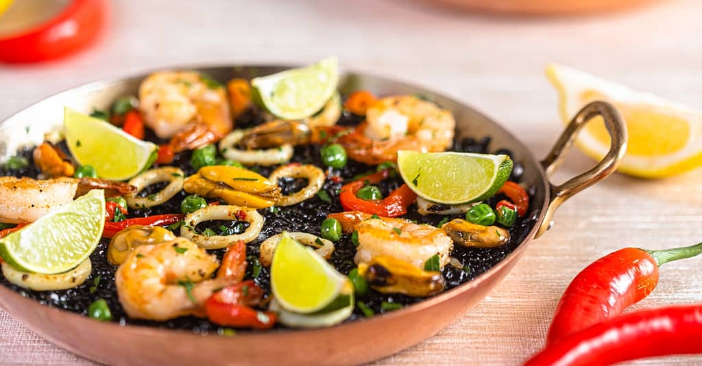 5-Star Paella Night With Entertainment & Drinks – A Feast To Remember Abu Dhabi restaurants Shop Online at Dubai Trades 6