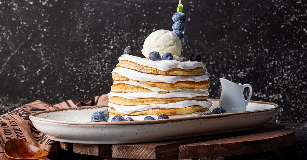 50 Or 100 Aed Food Vouchers On The Menu At Yalla Stackz, Wahda Mall Abu Dhabi restaurants Shop Online at Dubai Trades 2