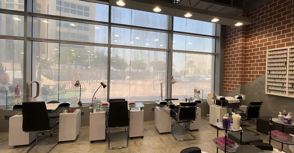 60-Minute Dr. Renaud Azulene Treatment Package At Mad Lillies Salon Dubai other Shop Online at Dubai Trades 3