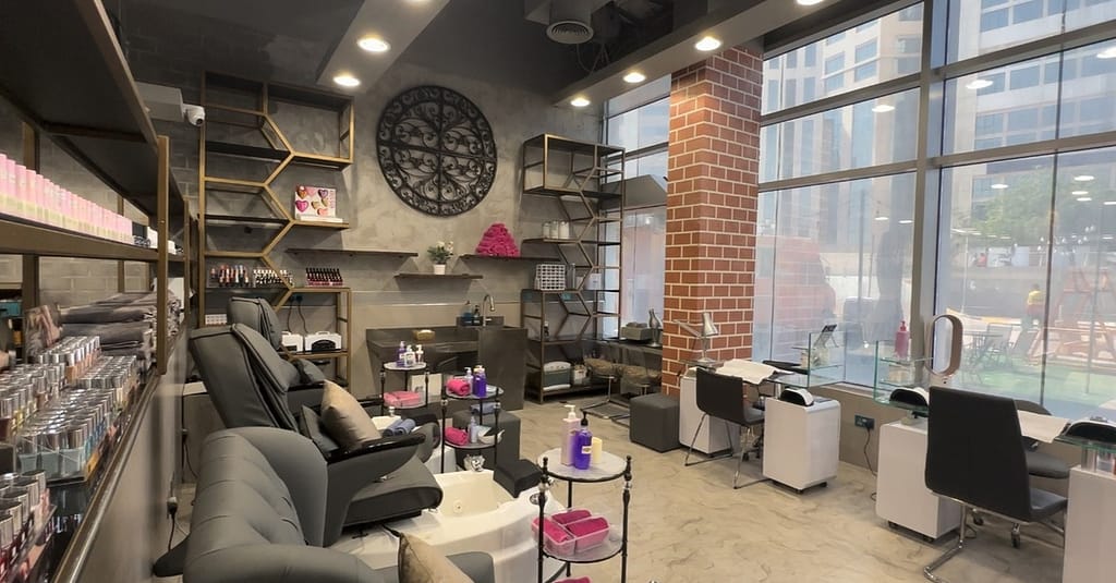 60-Minute Dr. Renaud Azulene Treatment Package At Mad Lillies Salon Dubai other Shop Online at Dubai Trades 4