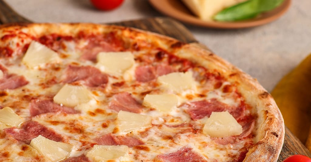 Aed 50, Aed100, Or Aed 200 Spend Toward Food And Soft Drinks & Water Abu Dhabi restaurants Shop Online at Dubai Trades 5