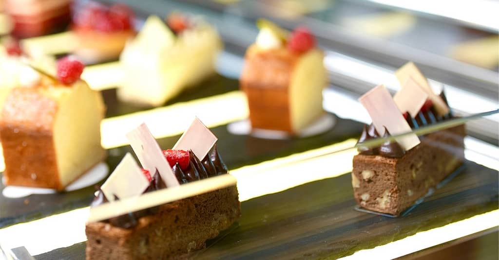 Afternoon Tea For Up To Four Adults At Rosé Lounge Bar At Bab Al Qasr Abu Dhabi restaurants Shop Online at Dubai Trades 6