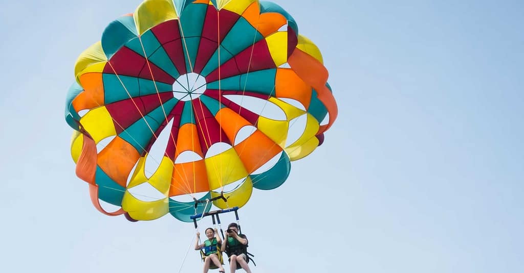 Banana/Donut Ride Or Parasailing Experience At Al Boom Diving Sharjah & N. Emirates activities Shop Online at Dubai Trades 2
