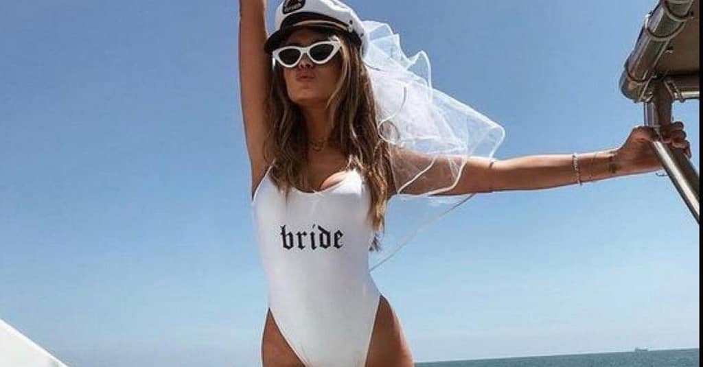 Birthday, Romantic, Bachelor/Bachelorette Party Decorations For Yachts Dubai restaurants Shop Online at Dubai Trades 14