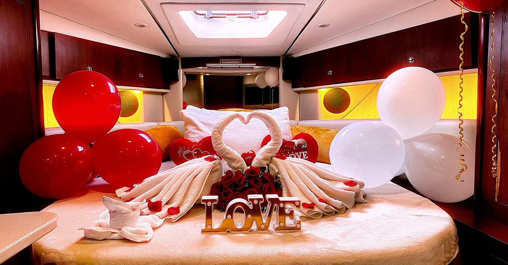 Birthday, Romantic, Bachelor/Bachelorette Party Decorations For Yachts Dubai restaurants Shop Online at Dubai Trades 8