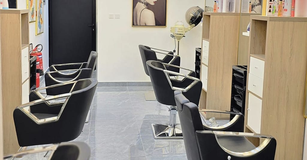 Body Waxing For Full-Arm, Full-Leg & Underarm + Opt Eyebrow & Upperlip Dubai other Shop Online at Dubai Trades 7