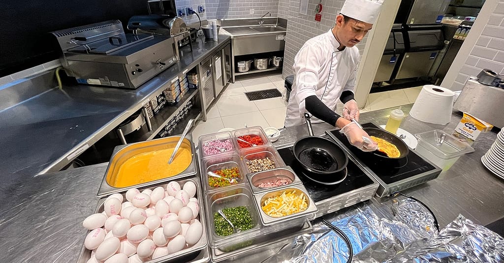 Breakfast Buffet For 1, 2 Or 4 Adults Dubai restaurants Shop Online at Dubai Trades 4