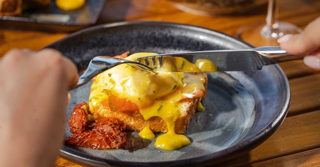 Breakfast With Pool Access For A Child And Adults! Dubai restaurants Shop Online at Dubai Trades 8