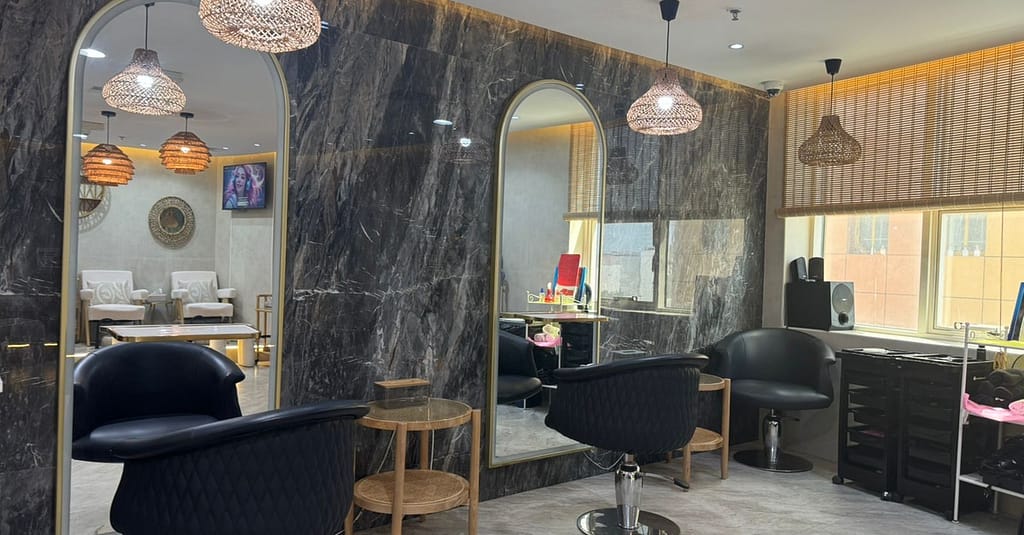 Choice Of Hair Wash And Blowdry At Bronzette Salon Dubai other Shop Online at Dubai Trades 5
