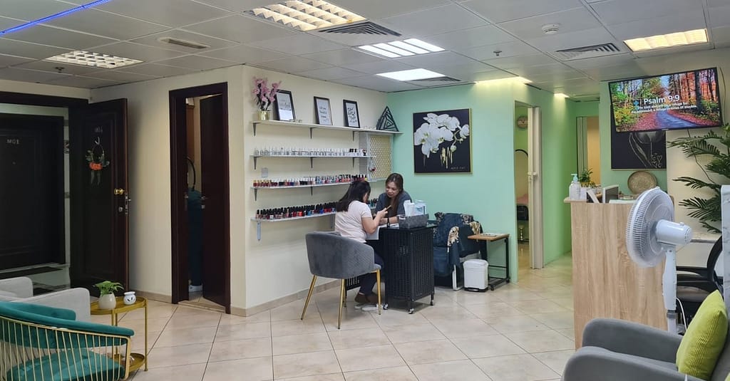 Choice Of Individual 3d, 2d, Natural, Or Volume Eyelash Extensions Abu Dhabi other Shop Online at Dubai Trades 4