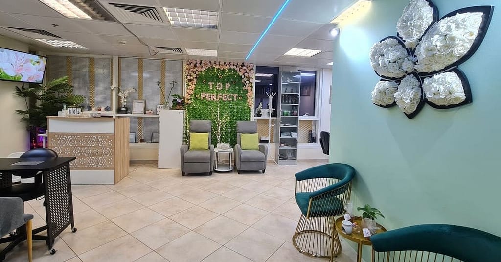 Choice Of Individual 3d, 2d, Natural, Or Volume Eyelash Extensions Abu Dhabi other Shop Online at Dubai Trades 6