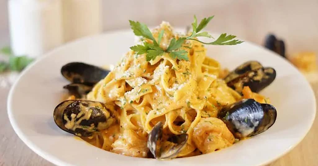 Choose From Sailor Boil Or Captain Boil At Shellfish Bar Dmcc Dubai restaurants Shop Online at Dubai Trades 7