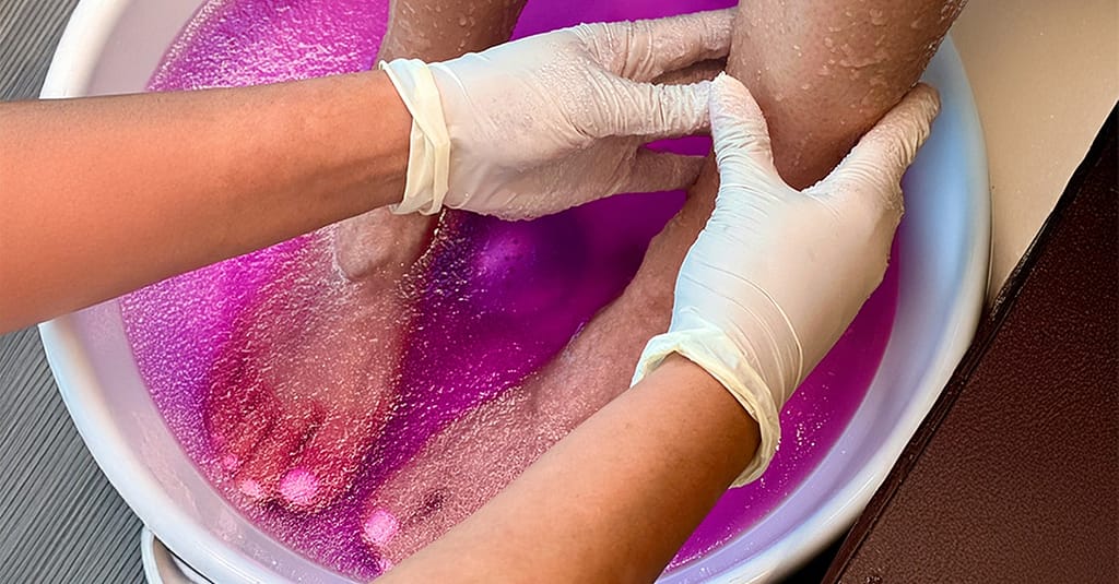 Classic, Gelish Mani-Pedi Or Regular Polish At Spaces Salon & Spa National Deal other Shop Online at Dubai Trades 8