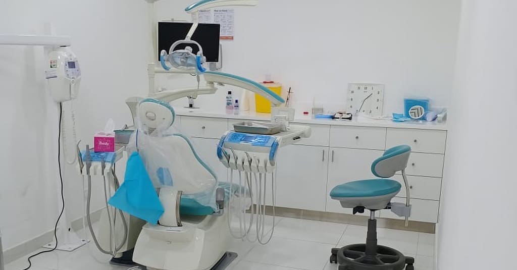 Comprehensive Dental Care: Consultations, Cleanings, X-Rays & More! Dubai other Shop Online at Dubai Trades 3