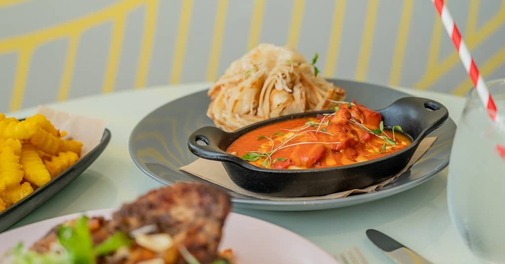 Dinner – In The Dark Dubai activities Shop Online at Dubai Trades 3