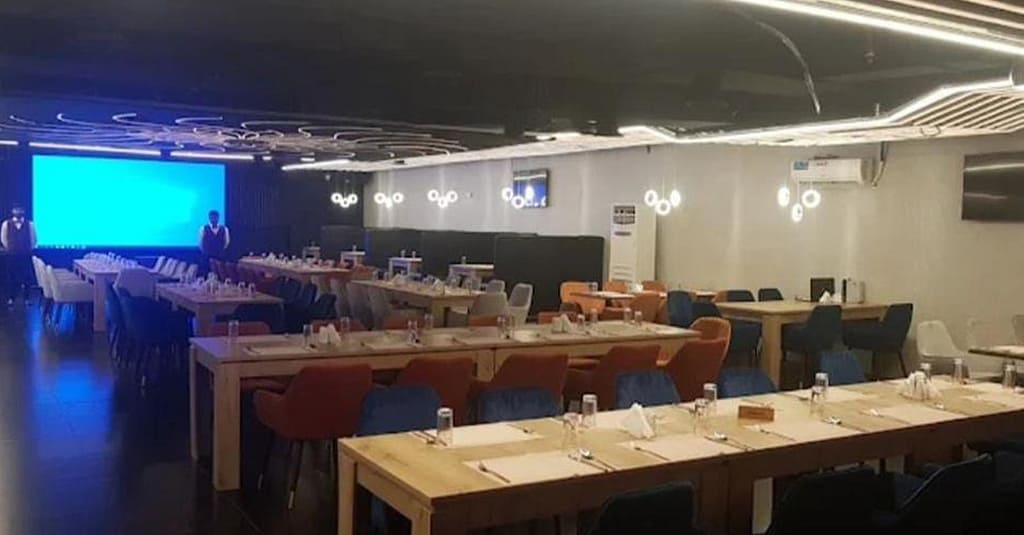 Discover The Perfect Blend Of Flavors At A Delightful Lunch Buffet Dubai restaurants Shop Online at Dubai Trades 3