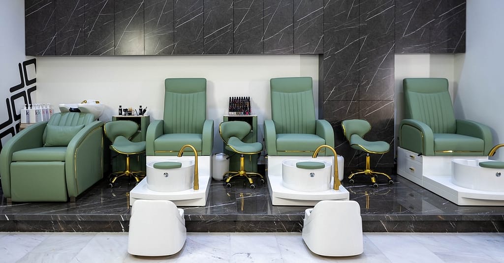 Double Deep Cleansing Facial With Blow Dry Or Gel/Classic Mani Pedi Dubai other Shop Online at Dubai Trades 6