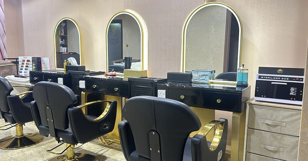 Enhance With 60-Min Diamond/Gold Facial With Optional Eyebrow Shaping Abu Dhabi other Shop Online at Dubai Trades 4