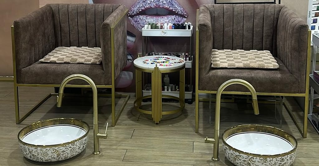 Enhance With 60-Min Diamond/Gold Facial With Optional Eyebrow Shaping Abu Dhabi other Shop Online at Dubai Trades 6