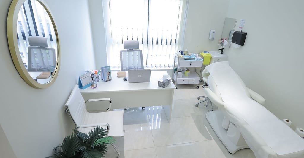 Enjoy Microdermabrasion, Collagen Mask, Hydrafacial, Dermapen & More! Dubai other Shop Online at Dubai Trades 3